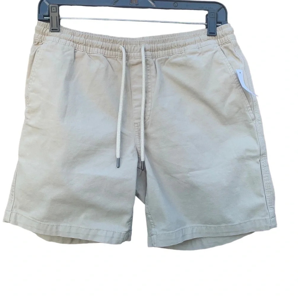 Good Thread men’s tan small shorts, nwt